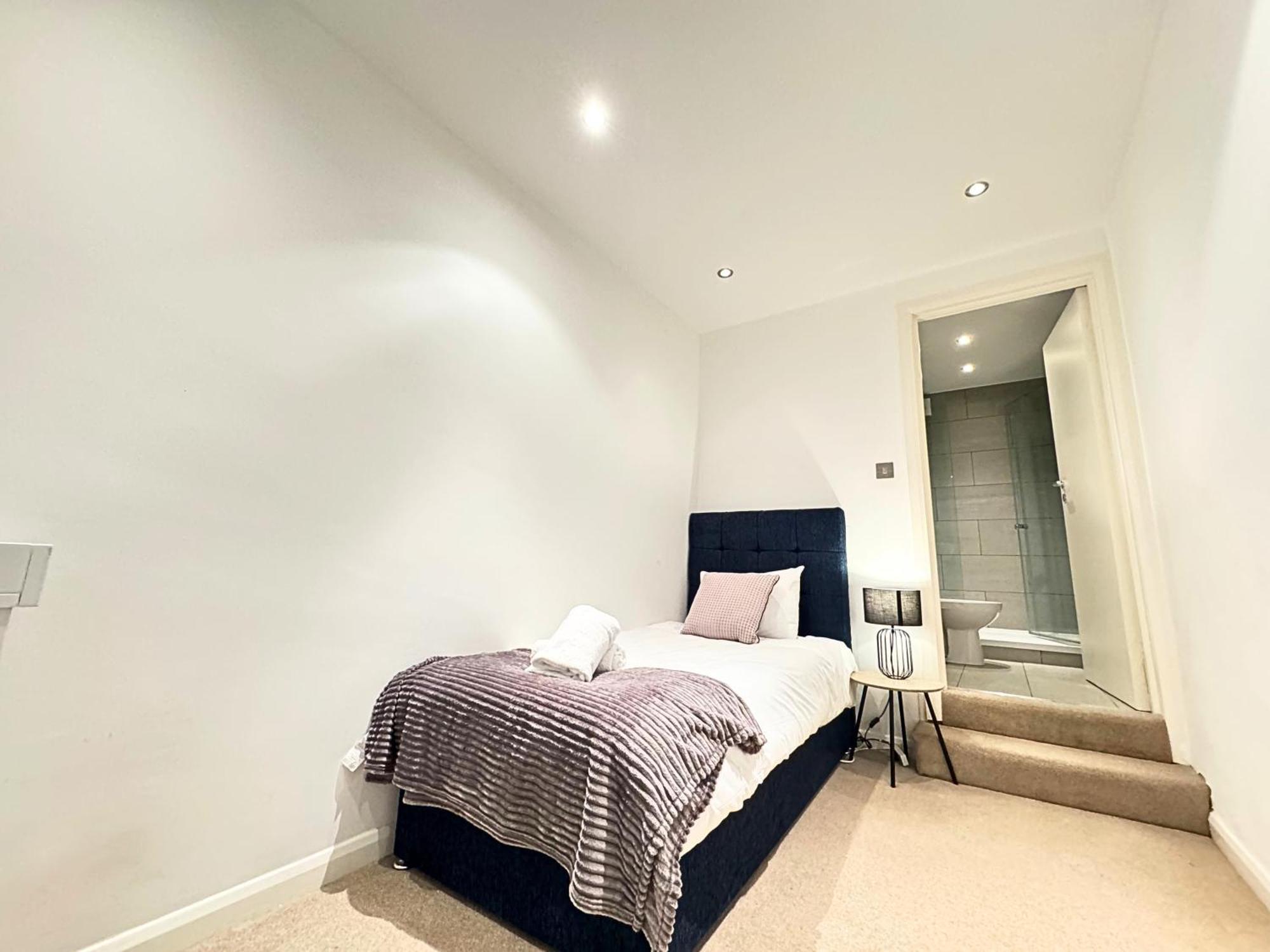 The Heart Of Kensington Mews - 3 Bedrooms House-Private Entrance-Hyde Park Walk Away-Green Park 9 Minutes Underground- The Best Of London With Glamour Of Kensington Exterior foto