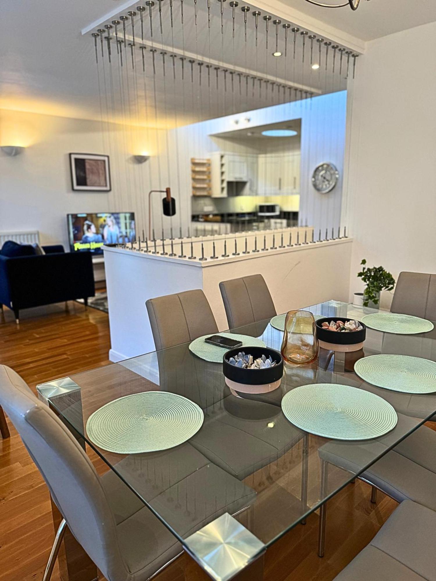 The Heart Of Kensington Mews - 3 Bedrooms House-Private Entrance-Hyde Park Walk Away-Green Park 9 Minutes Underground- The Best Of London With Glamour Of Kensington Exterior foto